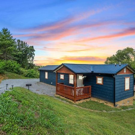 Brand New Tiny Cabin! A Bearly Adventure Sevierville Luaran gambar