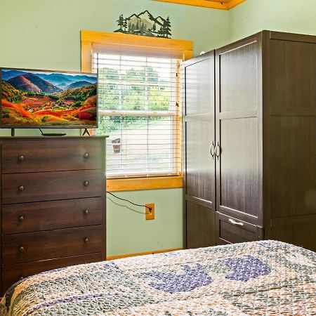 Brand New Tiny Cabin! A Bearly Adventure Sevierville Luaran gambar