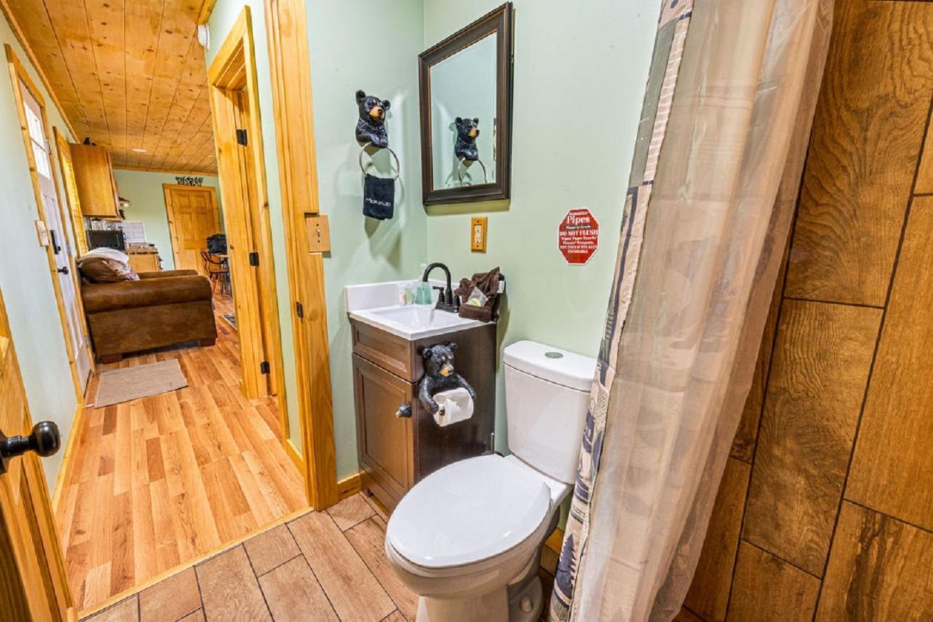 Brand New Tiny Cabin! A Bearly Adventure Sevierville Luaran gambar