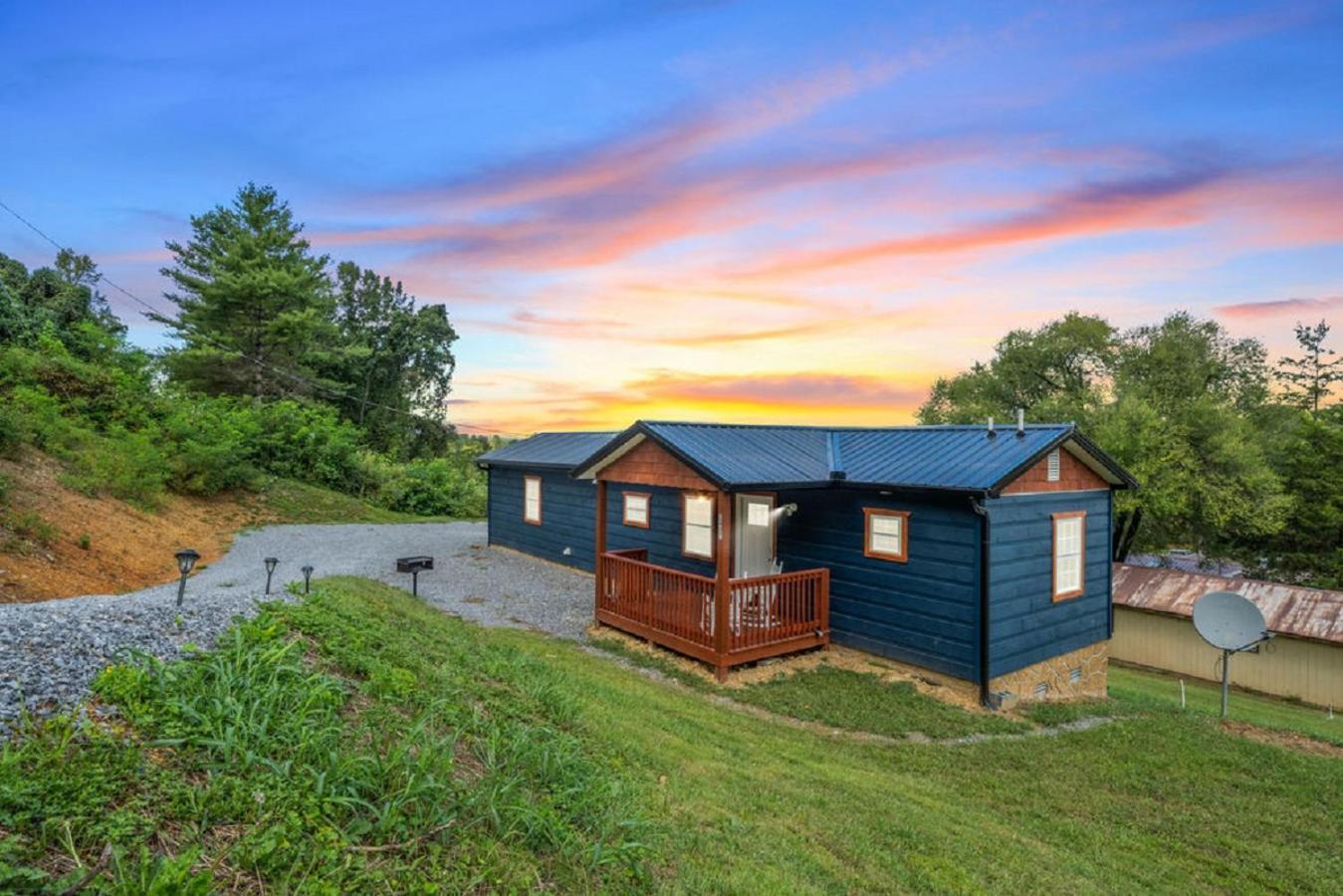 Brand New Tiny Cabin! A Bearly Adventure Sevierville Luaran gambar