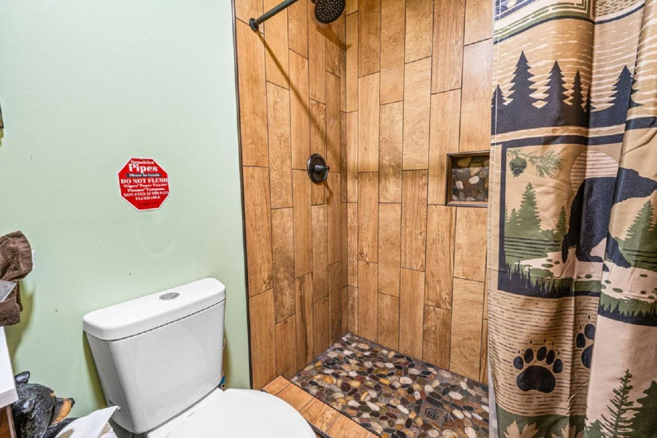 Brand New Tiny Cabin! A Bearly Adventure Sevierville Luaran gambar