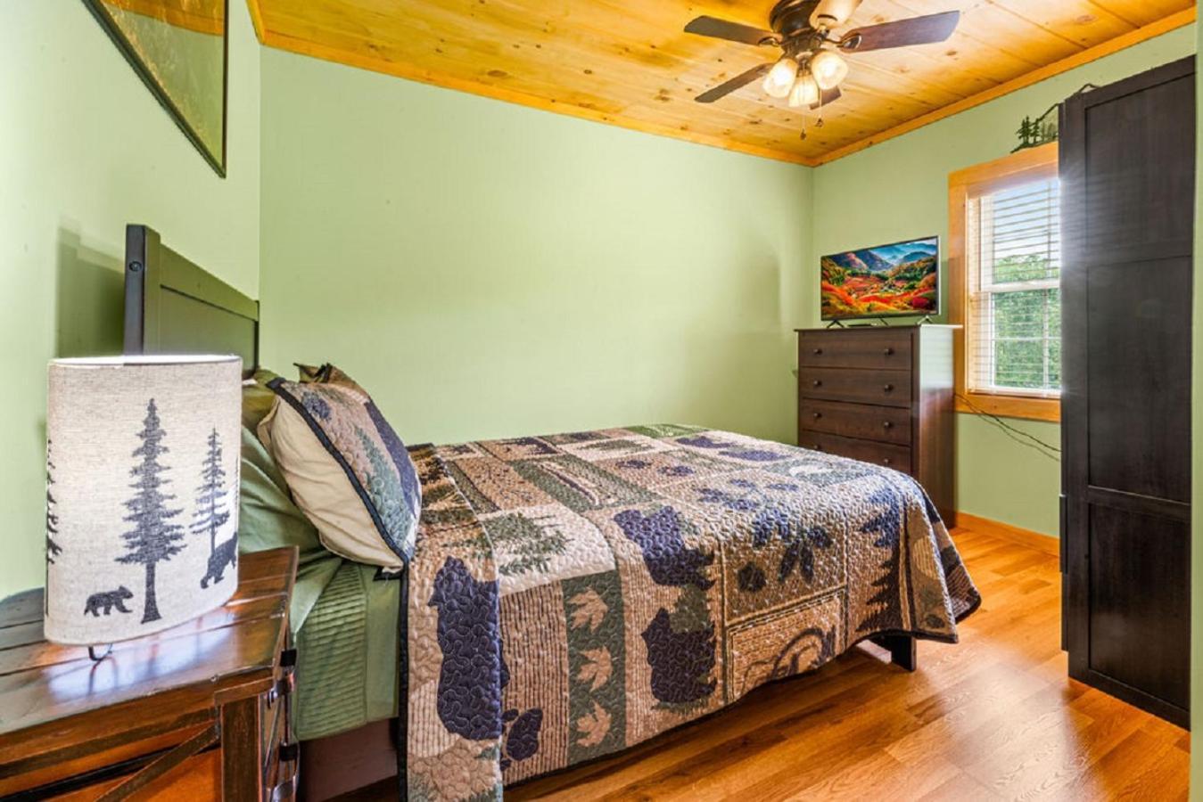 Brand New Tiny Cabin! A Bearly Adventure Sevierville Luaran gambar