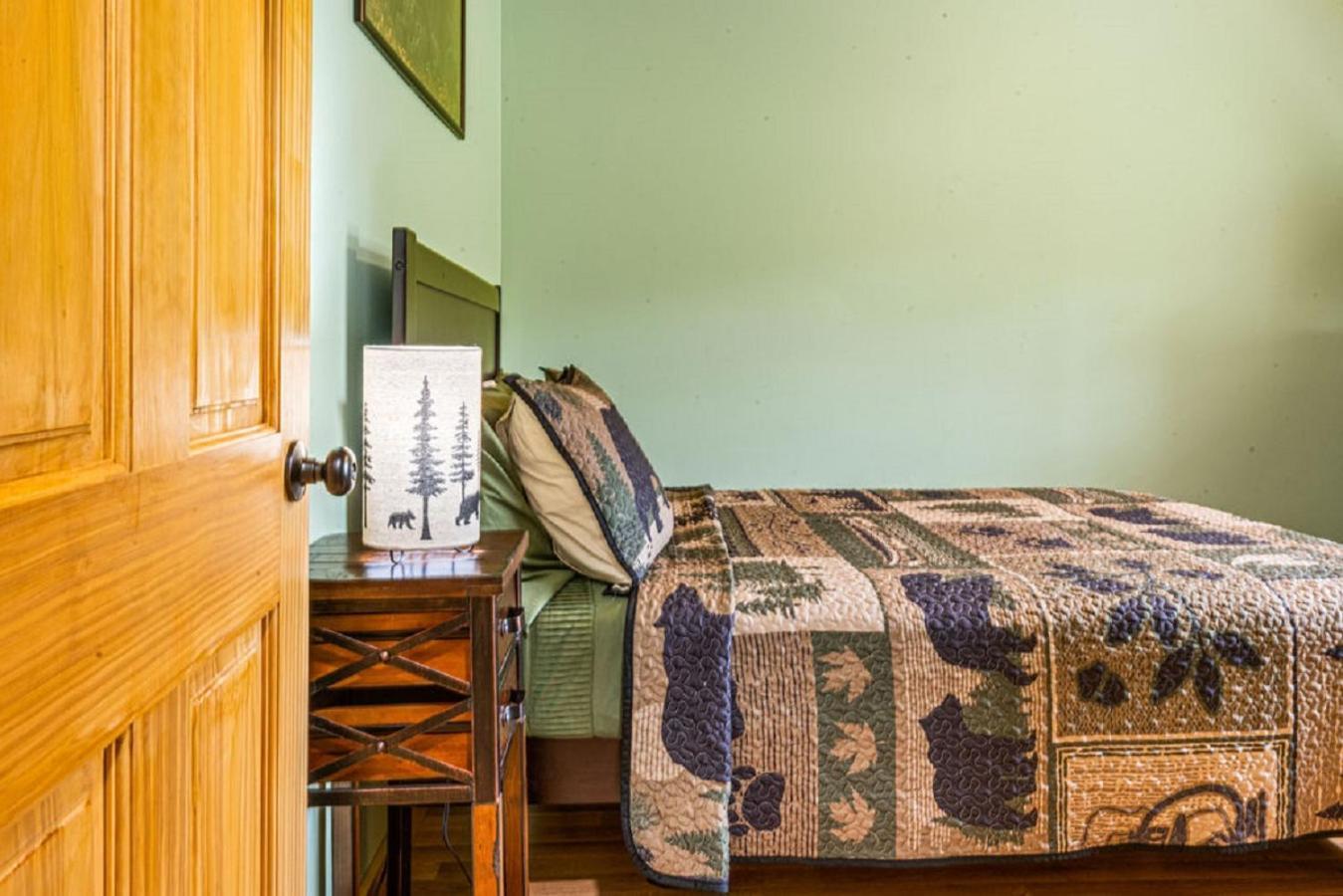 Brand New Tiny Cabin! A Bearly Adventure Sevierville Luaran gambar