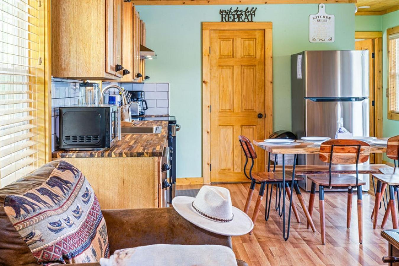 Brand New Tiny Cabin! A Bearly Adventure Sevierville Luaran gambar