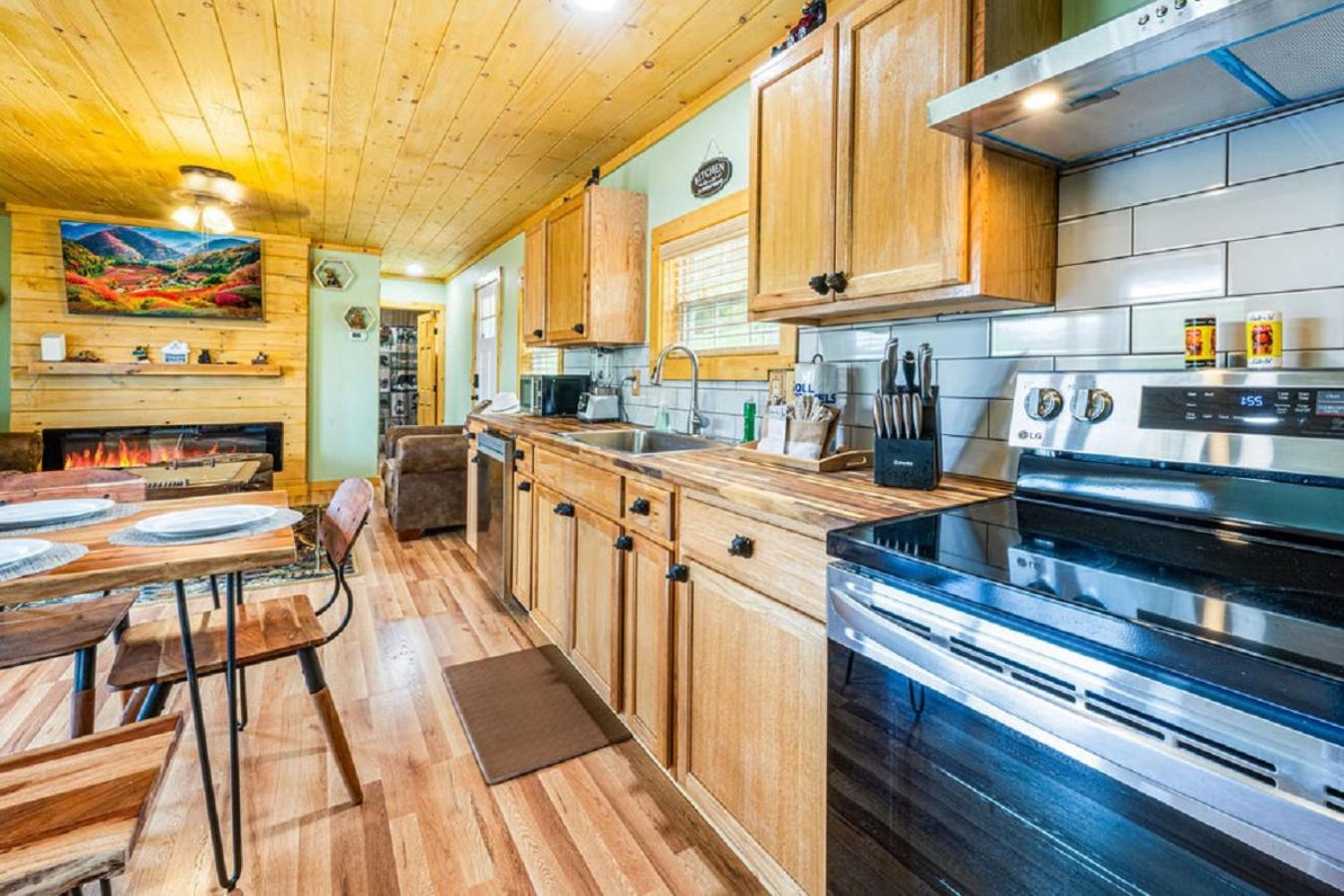 Brand New Tiny Cabin! A Bearly Adventure Sevierville Luaran gambar