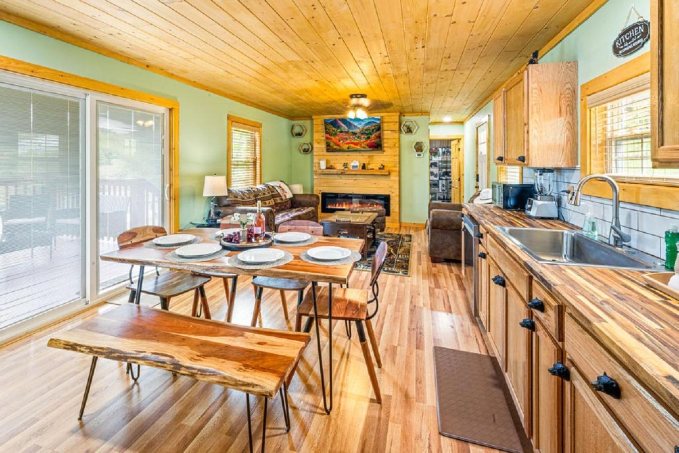 Brand New Tiny Cabin! A Bearly Adventure Sevierville Luaran gambar