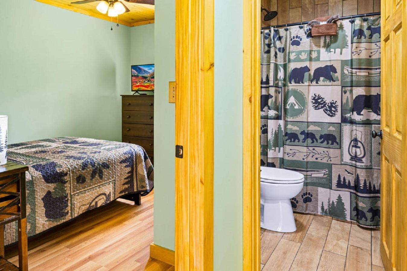 Brand New Tiny Cabin! A Bearly Adventure Sevierville Luaran gambar