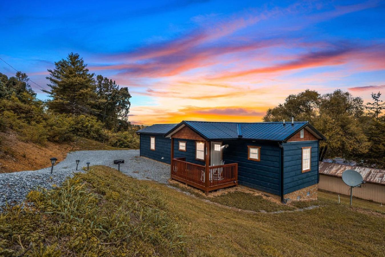 Brand New Tiny Cabin! A Bearly Adventure Sevierville Luaran gambar