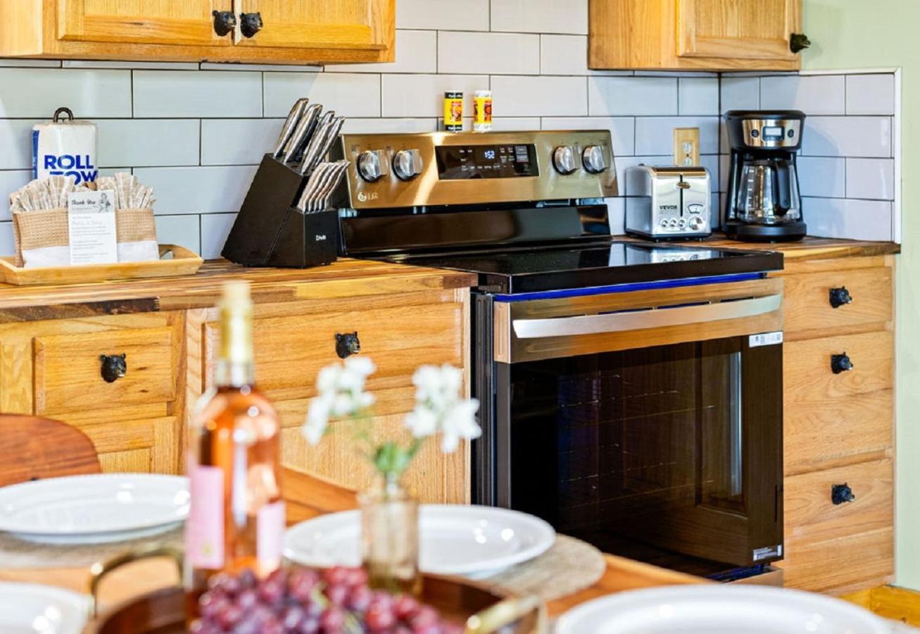 Brand New Tiny Cabin! A Bearly Adventure Sevierville Luaran gambar